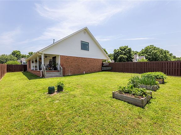 5th image of 2506 Oak View Dr