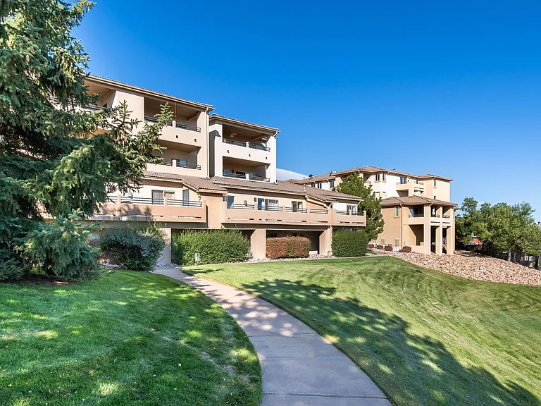 13361 W Alameda Pkwy — Photo 31