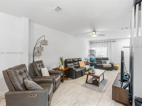 1844 SW 102nd Way, Hollywood, FL