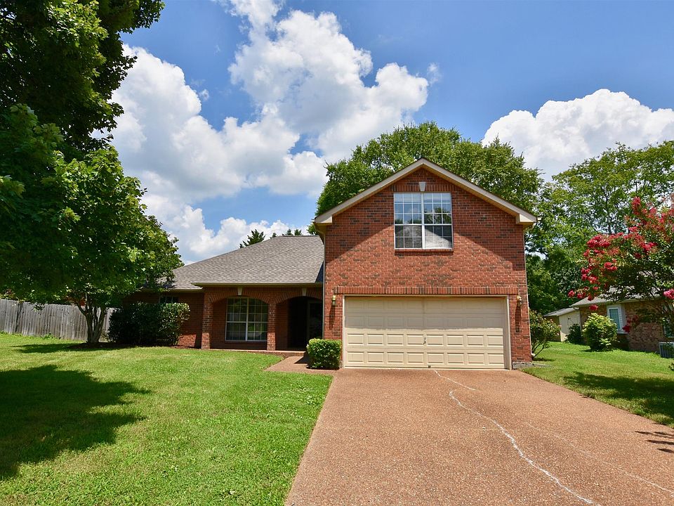 1st image of 2919 Churchill Ln