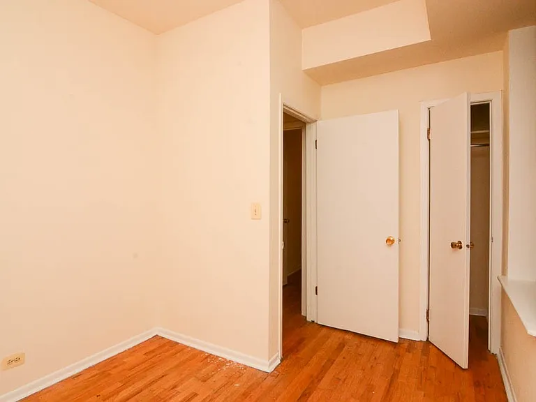 2319 N Kedzie Blvd #R2 — Photo 17