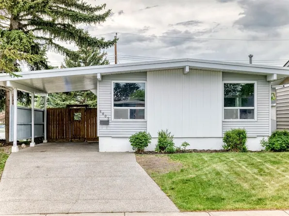 4603 E 41st St NW, Calgary, AB T3A 0N4