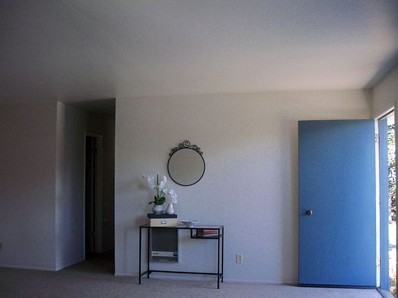 3rd image of 477 Cypress Ave