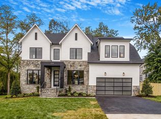2234 Whitcomb Place Fls, Church, VA 22046