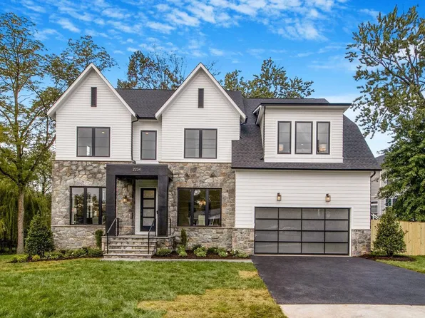 2234 Whitcomb Place Fls, Church, VA 22046