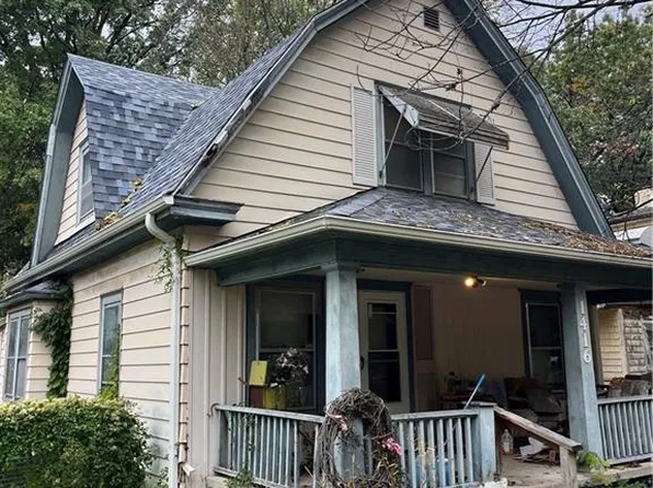 1416 S Hardy Ave, Independence, MO 64052