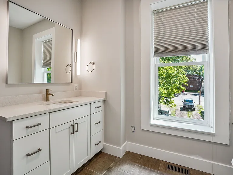 1386 1/2 Neil Ave #1/2 — Photo 22