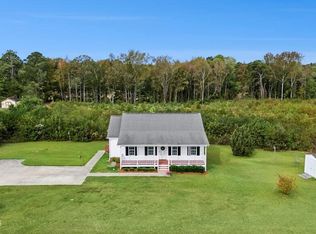 1052 Aquilla Rd, Benson, NC 27504