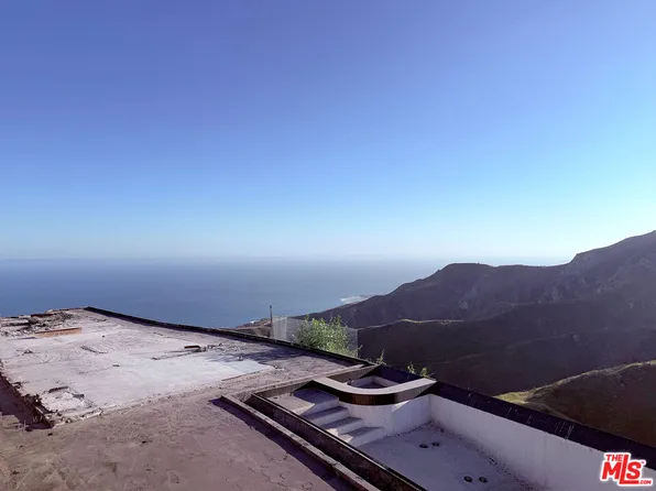 2401 Rambla Pacifico St, Malibu, CA 90265