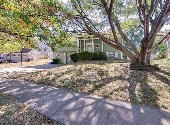 2nd image of 1929 NE Dill Dr