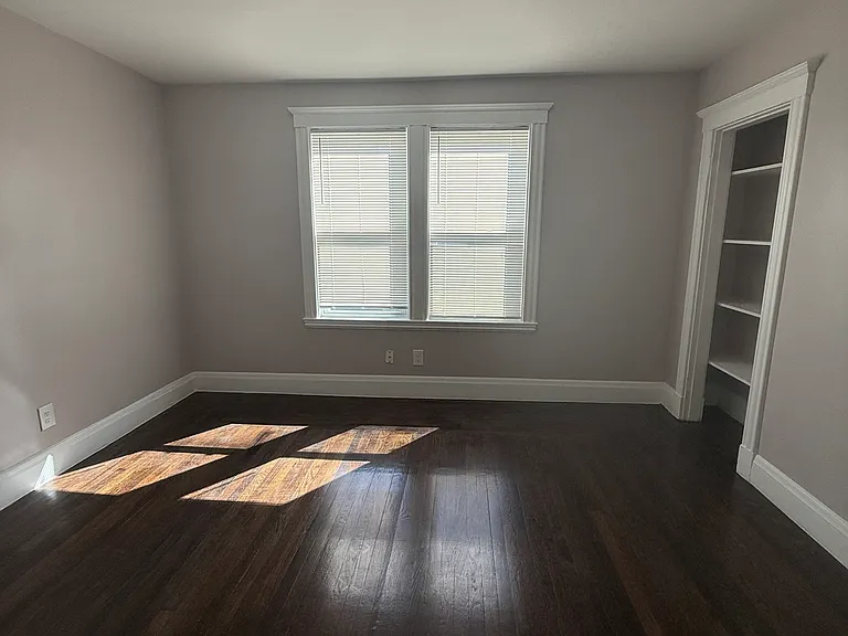 26 Harwood St #4 — Photo 4
