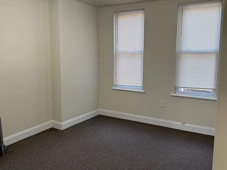 6133 Elmwood Ave — Photo 19