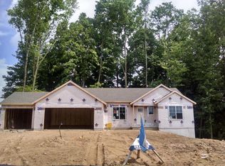 9410 Scotsmoor Dr SE, Caledonia, MI 49316
