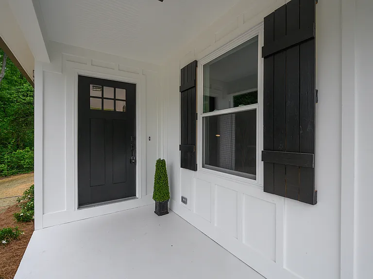 2260 Pine Ln — Photo 4