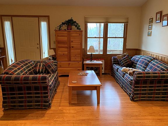 5th image of 69 Norcross Ln