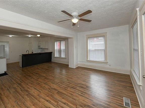 4th image of 71 6th St NW