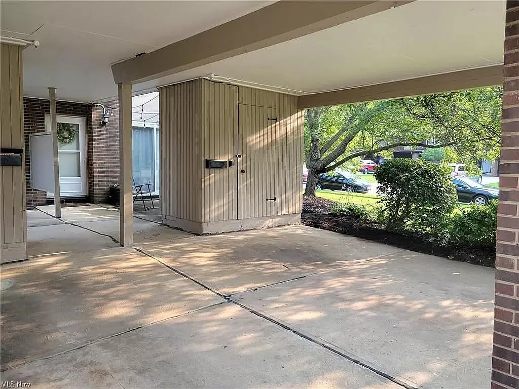 2 bed, 1.5 bath, 1080 sqft, $1,450 — Photo 2
