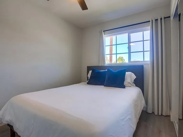 5013 Conrad Ave — Photo 36