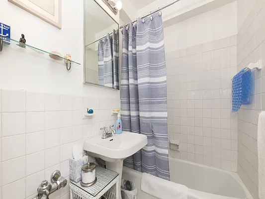 Sold by Sotheby's International Realty | media 13