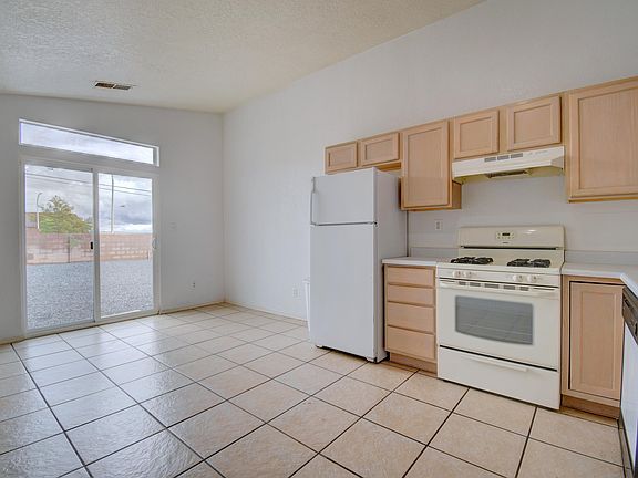 5th image of 6003 Celestial Ave NW