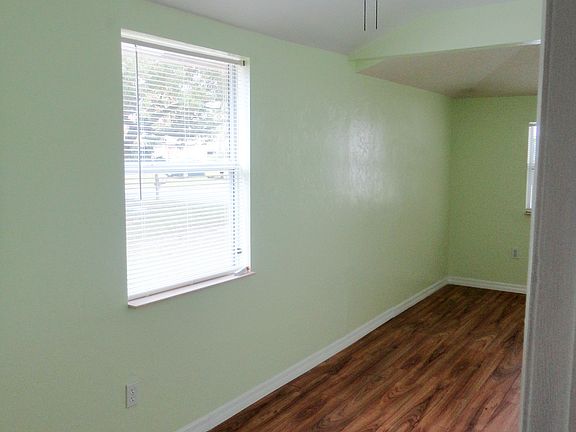2nd image of 1509 New York Ave