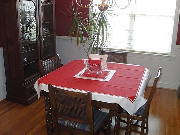 3rd image of 1004 Butternut Court