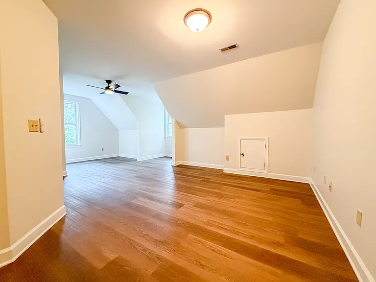 1077 Claylick Rd — Photo 7