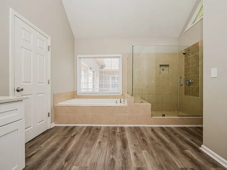 1101 E Shoreview Rd — Photo 10