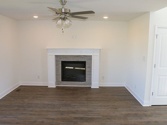 4th image of 322 Ringgold Lot 322