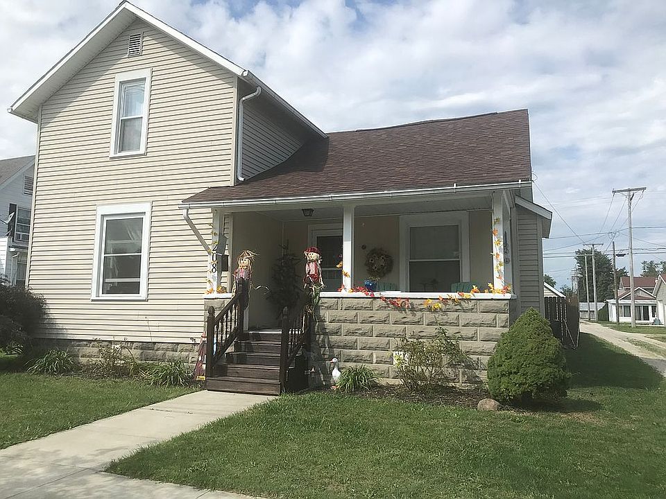 1st image of 208 E Yeasting St