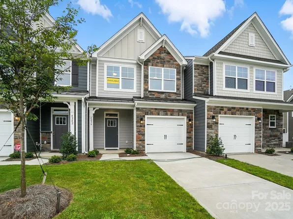 4236 Black Ct, Harrisburg, NC 28075