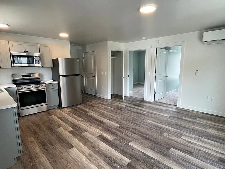 18 South St — Photo 6