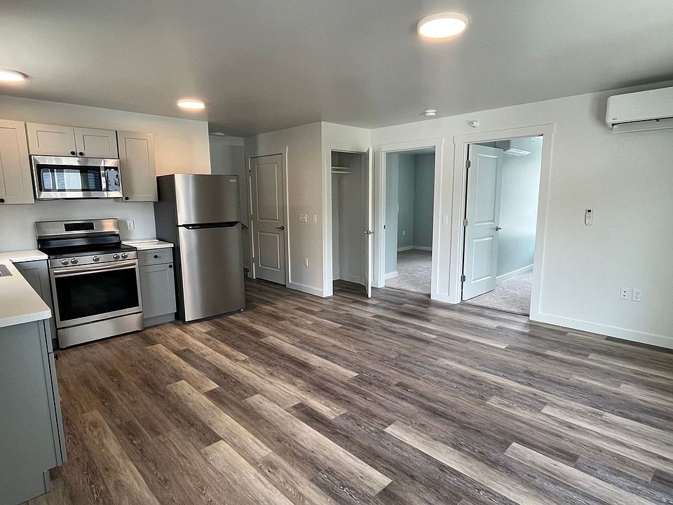 1st image of 18 South St #4
