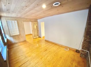 10 Henchman St APT 2F, Boston, MA 02113