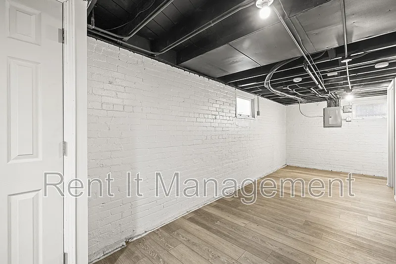 Building Photo - 2816 N 19th Ave
