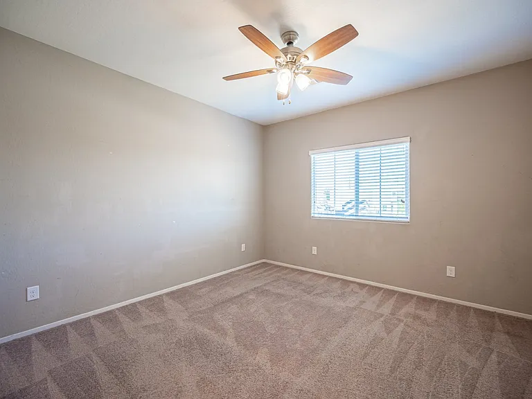 2715 Amazing Meadows Ave — Photo 22