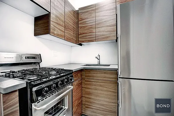 Rented by Bond New York | media 17