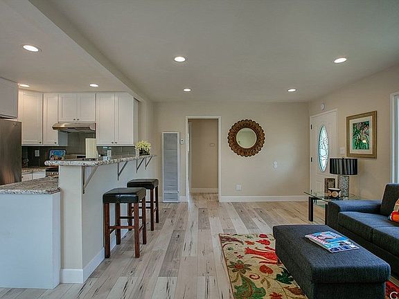 4th image of 12531 Hazel Ave