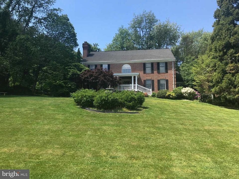 1st image of 2914 Conne Mara Dr