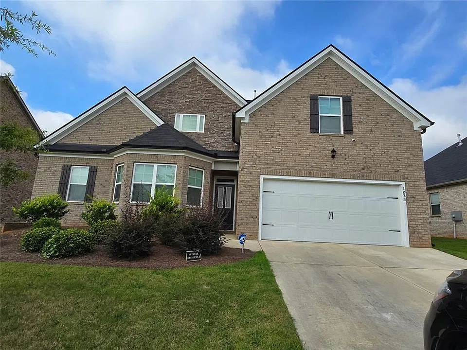1023 Ayrshire Dr