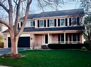 330 Devon Ct, Grayslake, IL 60030