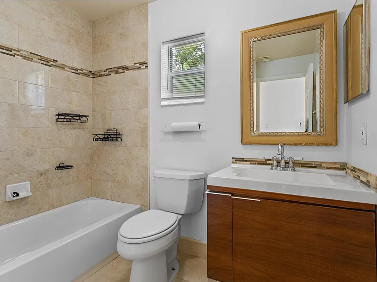 13945 Langley Pl — Photo 15