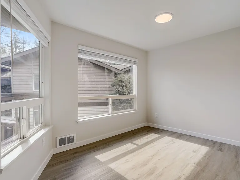 Bellefield Manor — Photo 107