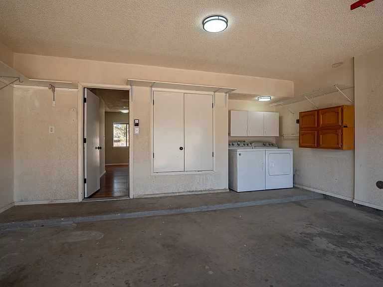 7445 Luz De Lumbre Ave — Photo 10