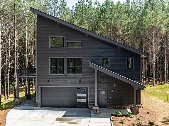 2nd image of 3279 Tommy Dillard Dr