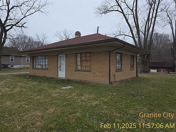 2nd image of 4757 Warnock Ave