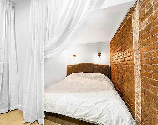 Rented by Manhattan Realty Group | media 3