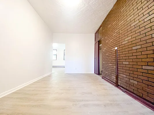 Rented by RealTegrity NY LLC | media 3