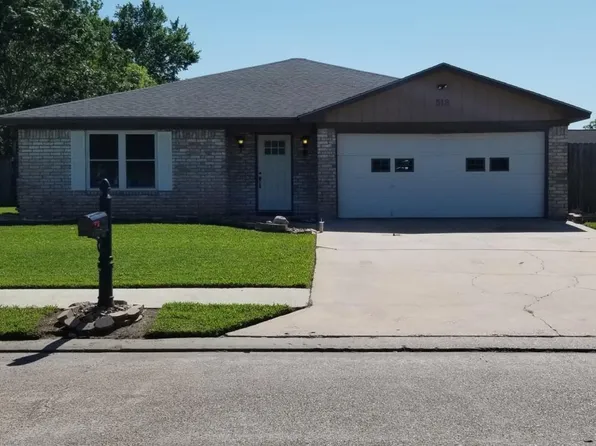 518 Walnut St, Lake Jackson, TX 77566