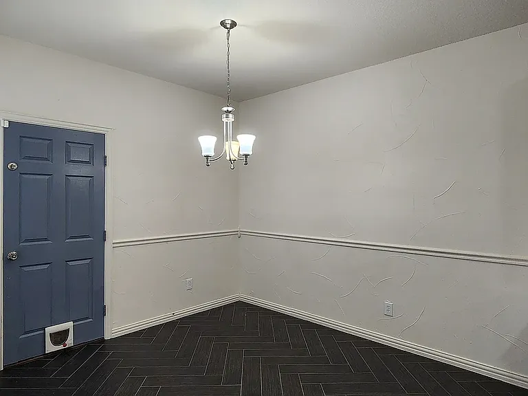 5604 Belton Ln — Photo 10